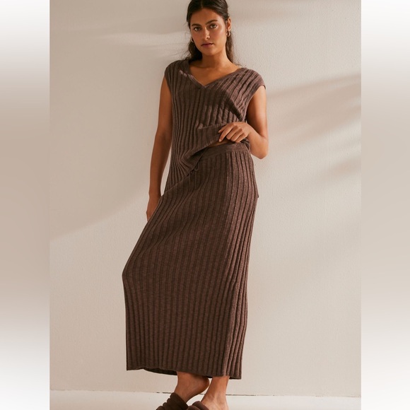 Free People Dresses & Skirts - Free People Veda Sweater Co-Ord Set in Brown size Small NWT